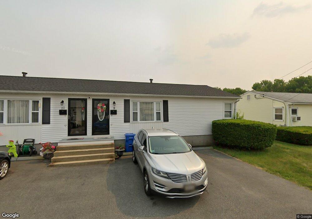 9 Briggs St, Cranston, RI 02920 - photo 1