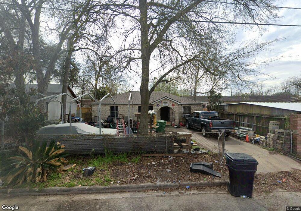1210 Gale St, Houston, TX 77009 - photo 1