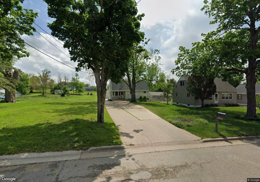 2409 Fruitland Blvd SW, Cedar Rapids, IA 52404 - photo 1