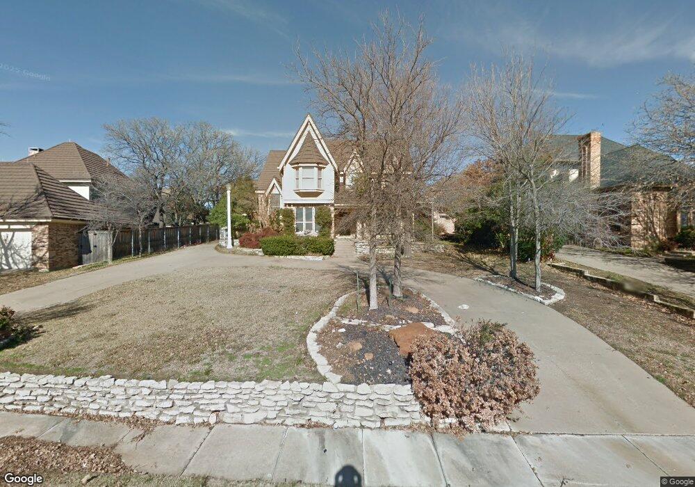 813 Shady Lake Dr, Bedford, TX 76021 - photo 1