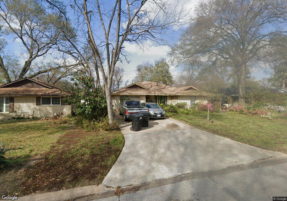 1130 W 31st St, Houston, TX 77018 - photo 1