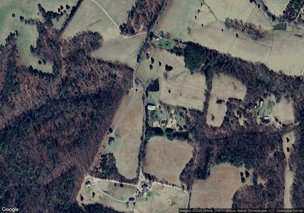 465 Fairbee Rd, Berkeley Springs, WV 25411 - photo 1