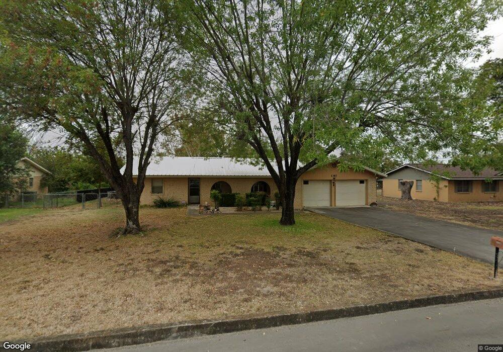 1387 River Acres Dr, New Braunfels, TX 78130 - photo 1