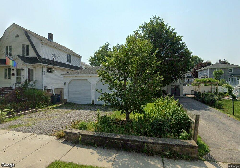 245 Hollis Ave, Quincy, MA 02171 - photo 1