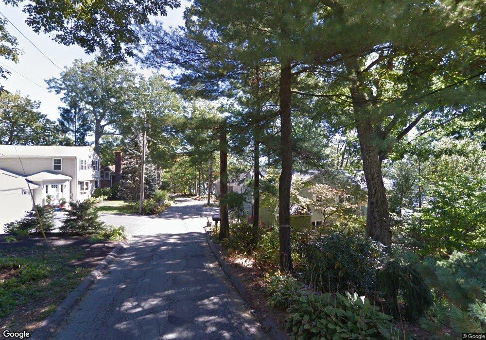 9 Pickerel Rd unit 9, Wellesley, MA 02482 - photo 1