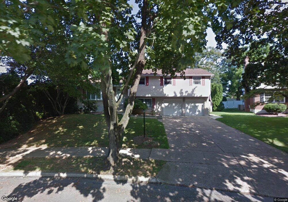 1989 Easthill Dr, Bethlehem, PA 18017 - photo 1