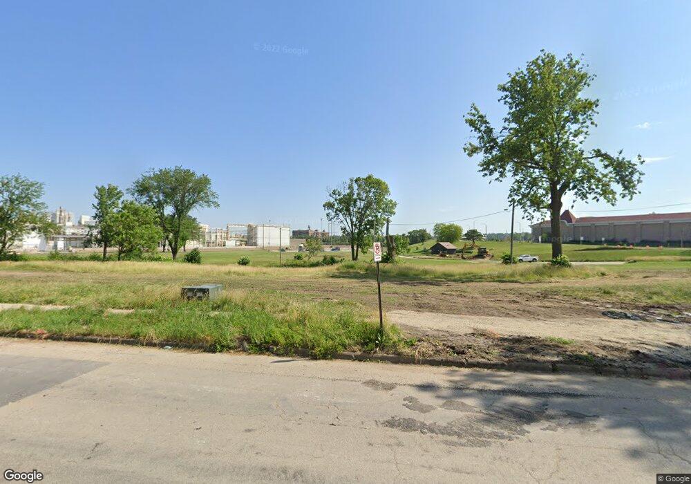 1311 C St SW, Cedar Rapids, IA 52404 - photo 1