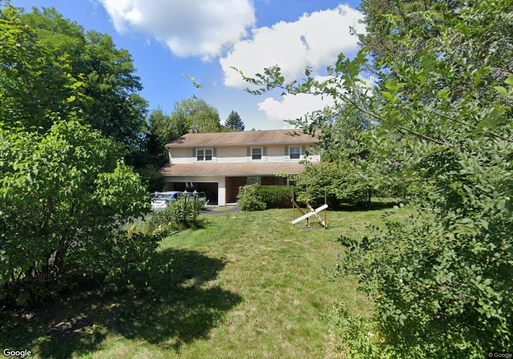 559 St Davids Ln, Schenectady, NY 12309 - photo 1