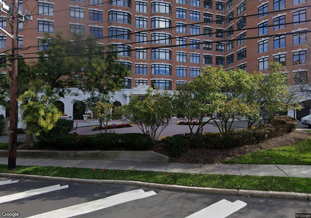 The Top unit 8L, Maplewood, NJ 07040 - photo 1