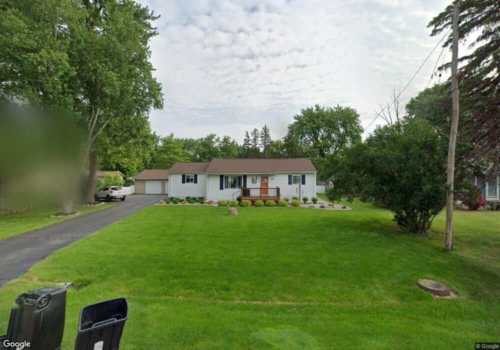 6031 Crown Point St, Flint, MI 48506 - photo 1