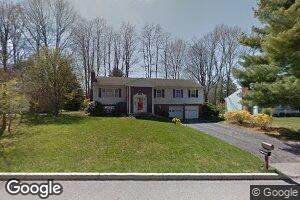 7 Surrey Ln, Poughkeepsie, NY 12603