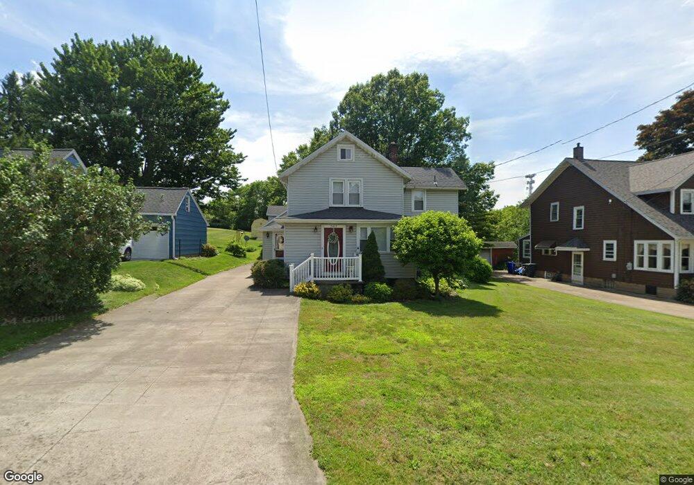 2412 Loveland Ave, Erie, PA 16506 - photo 1