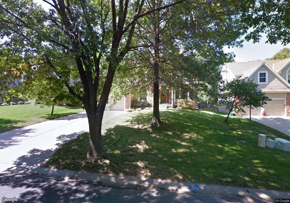 8106 Constance St, Lenexa, KS 66215 - photo 1