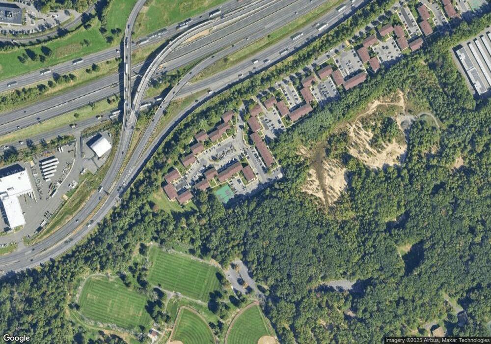 808 Cricket Ln, Woodbridge, NJ 07095 - photo 1