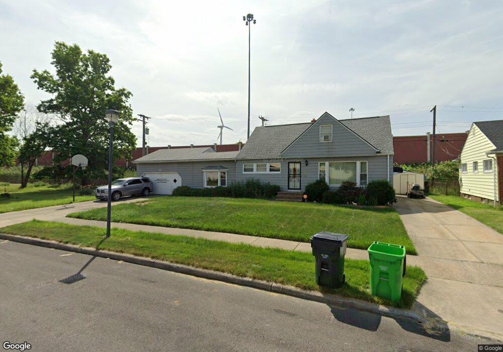 26170 Benton Ave, Euclid, OH 44132 - photo 1