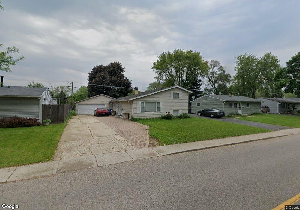 1460 Kings Rd, Carpentersville, IL 60110 - photo 1