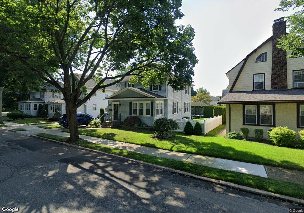 72 Crocus Ave, Floral Park, NY 11001 - photo 1