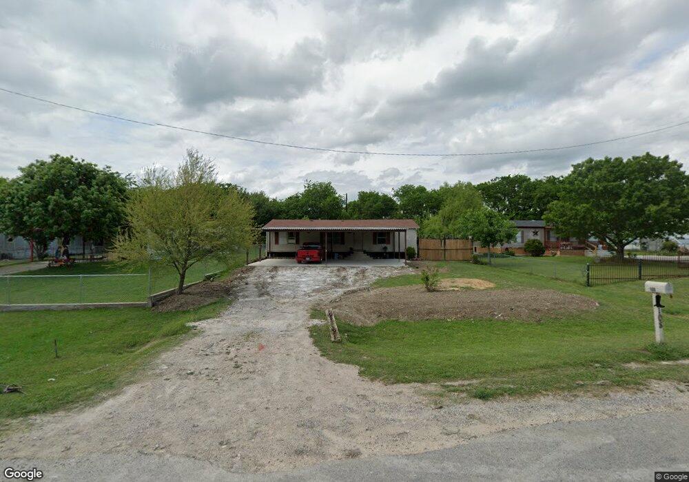 108 Beverly Dr, Ennis, TX 75119 - photo 1