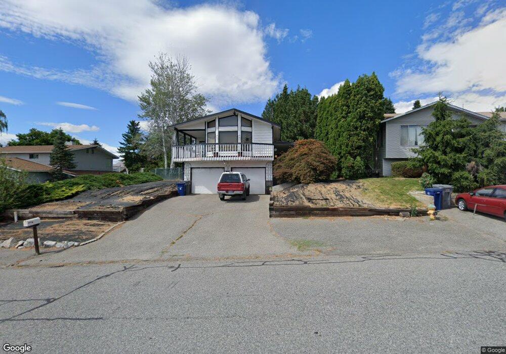 705 11th St NE, East Wenatchee, WA 98802 - photo 1