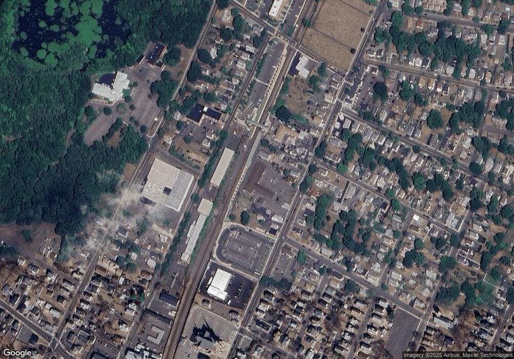 220 N Colony St unit F, Wallingford, CT 06492 - photo 1