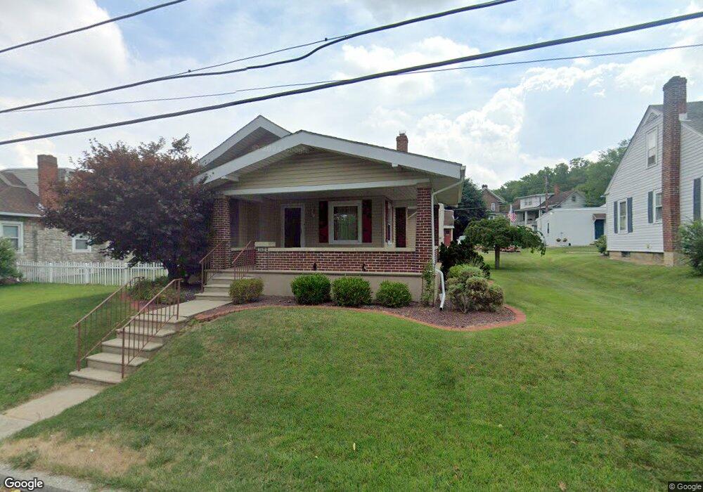 2422 Pine St, Whitehall, PA 18052 - photo 1
