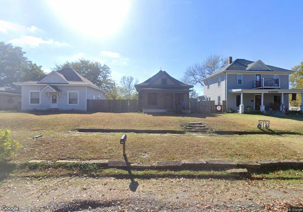 504 E 12th St, Okmulgee, OK 74447 - photo 1