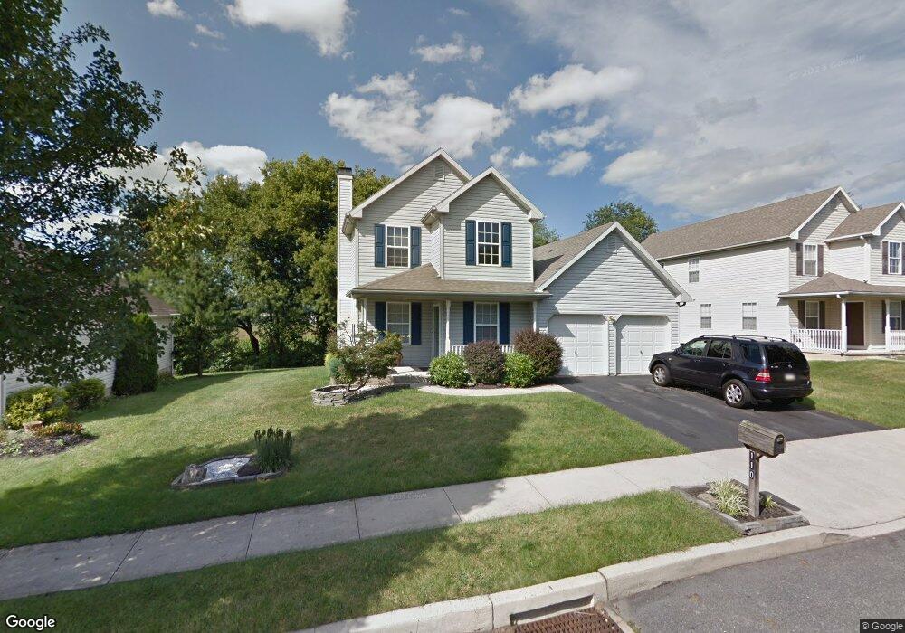 110 Crown Dr, Easton, PA 18040 - photo 1