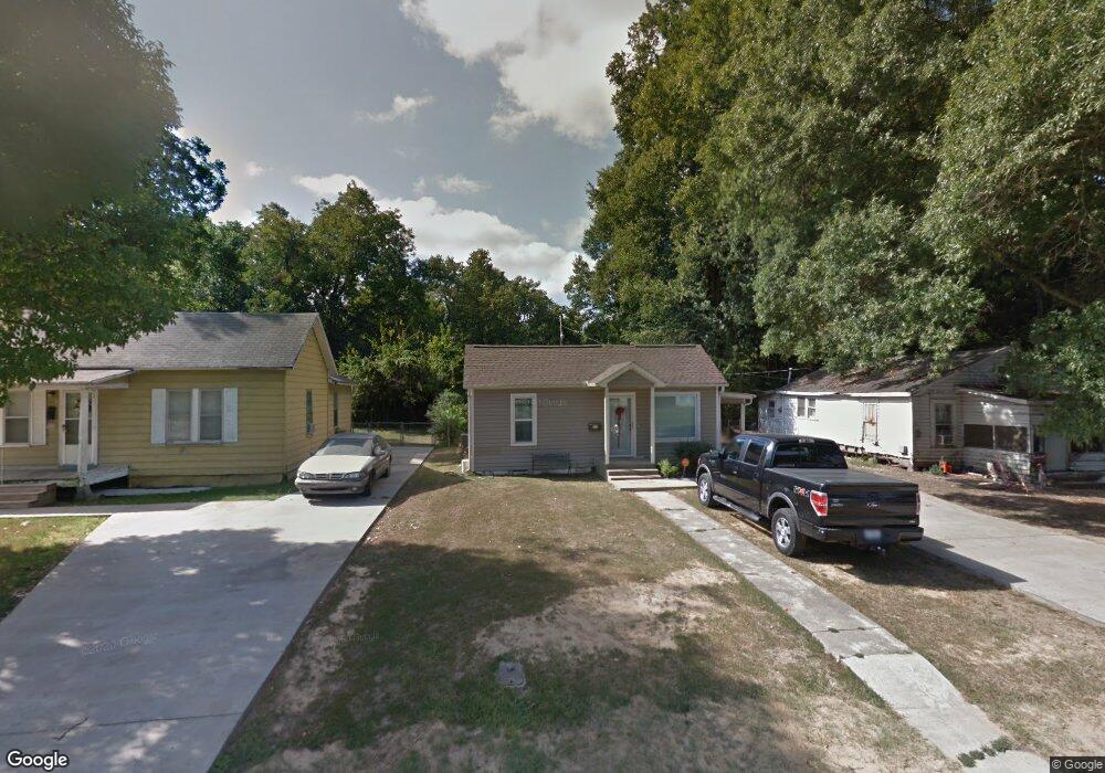 411 W 2nd St, Stuttgart, AR 72160 - photo 1