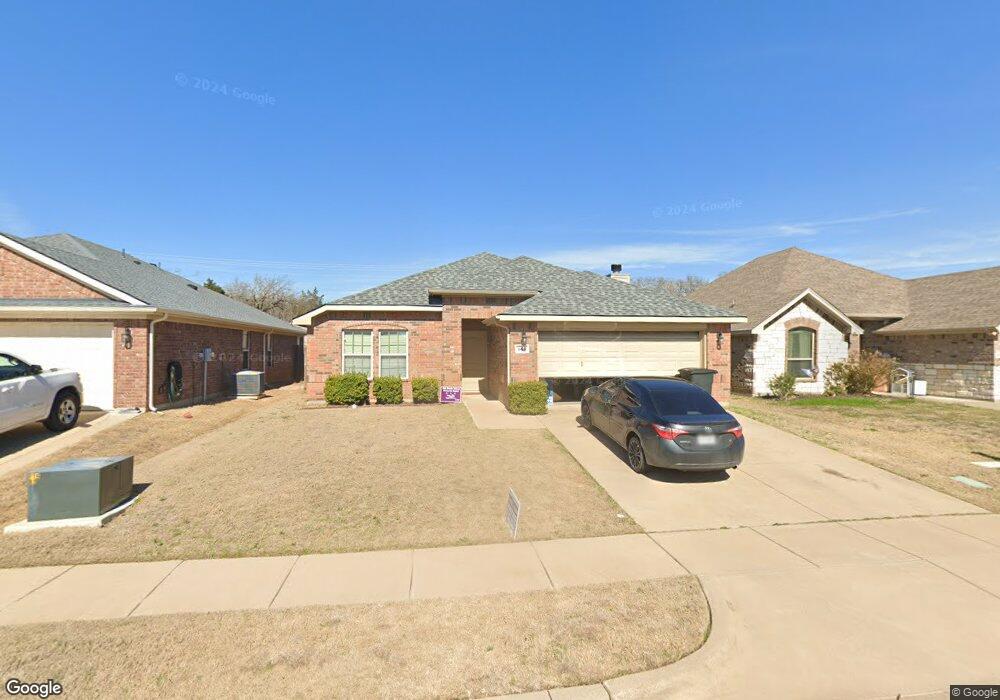 4406 Sapphire Ln, Granbury, TX 76049 - photo 1