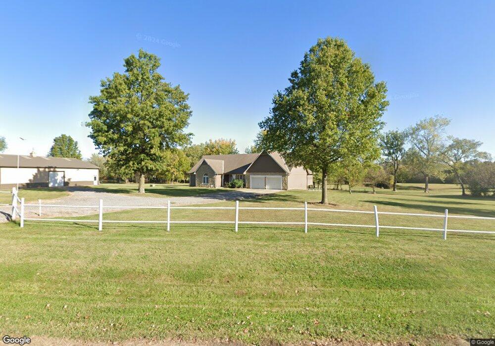 1402 Farview Rd, Raymore, MO 64083 - photo 1