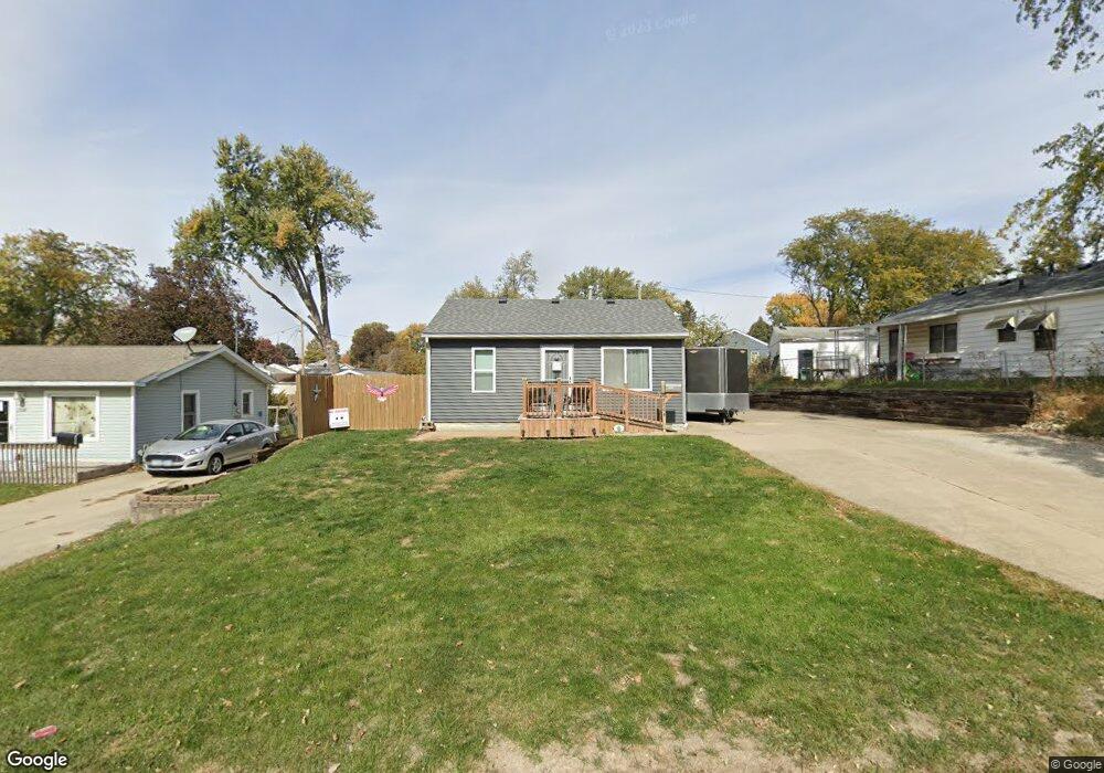 2304 S 8th Ave E, Newton, IA 50208 - photo 1