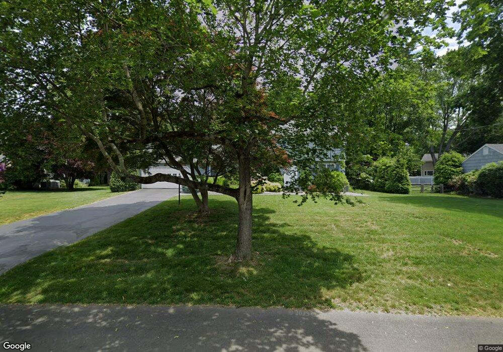 817 Mountain Laurel Rd, Fairfield, CT 06824 - photo 1