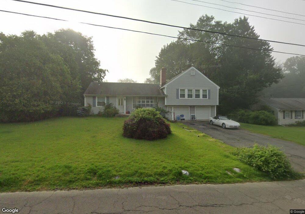 22 Kenilworth Dr E, Stamford, CT 06902 - photo 1