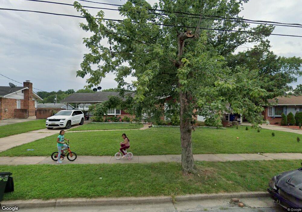 7317 Gavin St, New Carrollton, MD 20784 - photo 1