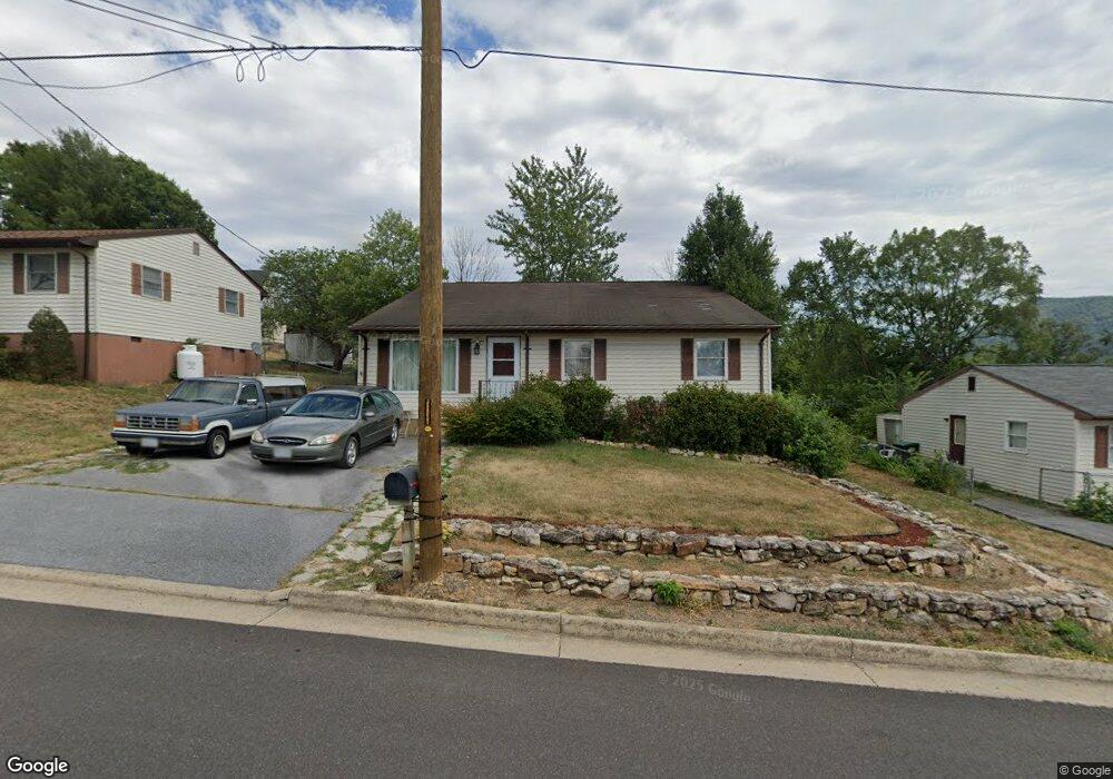 354 Walton St, Strasburg, VA 22657 - photo 1