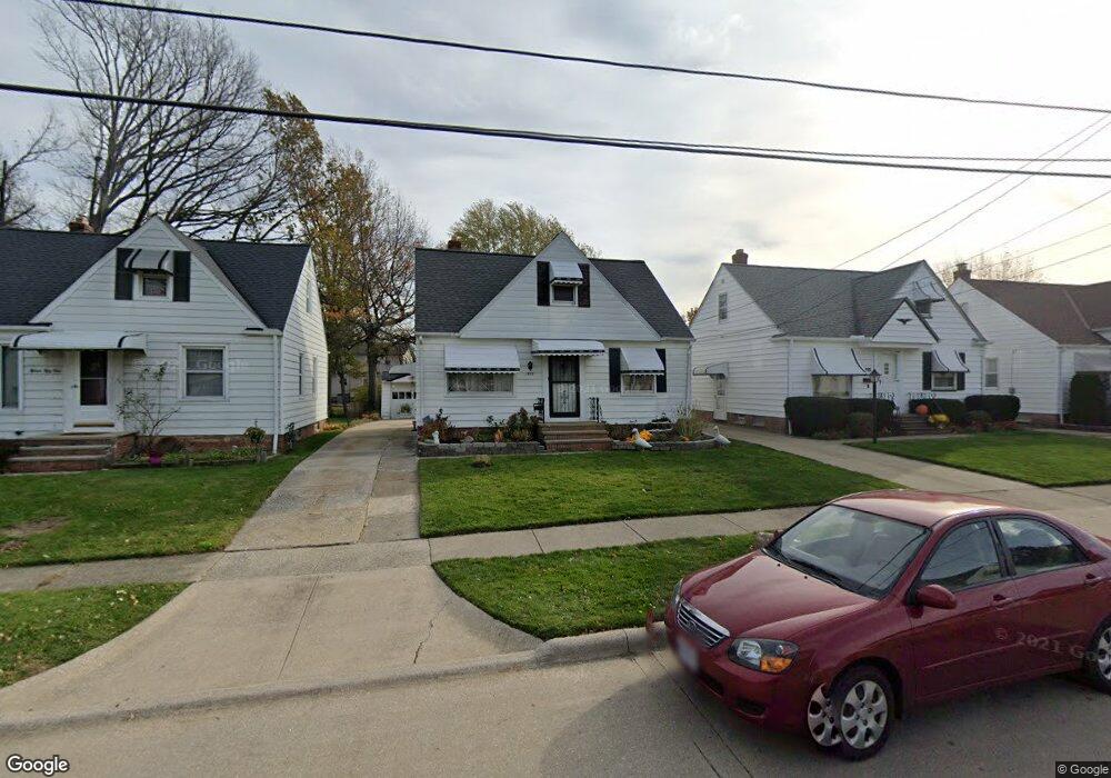 1555 Douglas Rd, Wickliffe, OH 44092 - photo 1