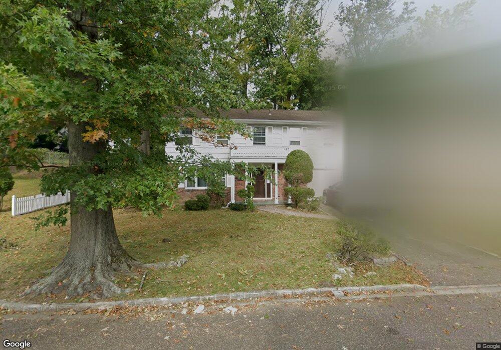 6 Pickwood Ln, Great Neck, NY 11024 - photo 1