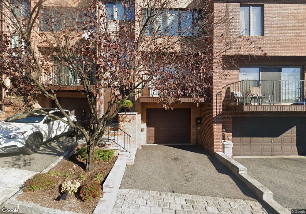 3 Yorkview Dr unit B1, Edgewater, NJ 07020 - photo 1