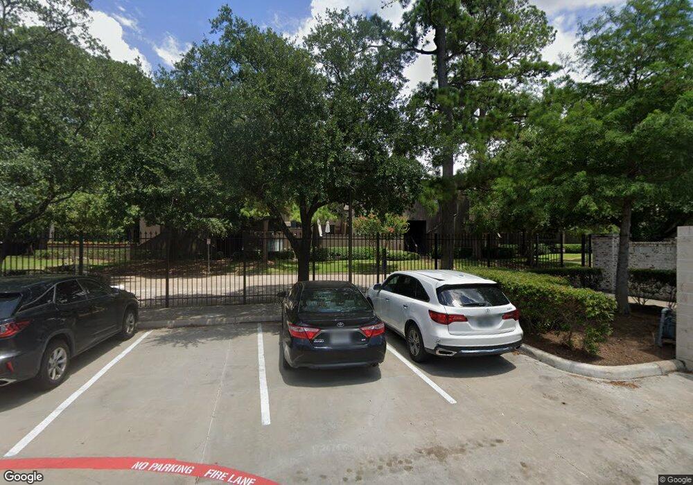 392 Litchfield Ln, Houston, TX 77024 - photo 1