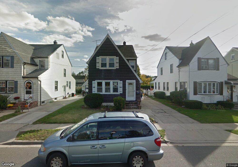 229 Willets Ave, West Hempstead, NY 11552 - photo 1