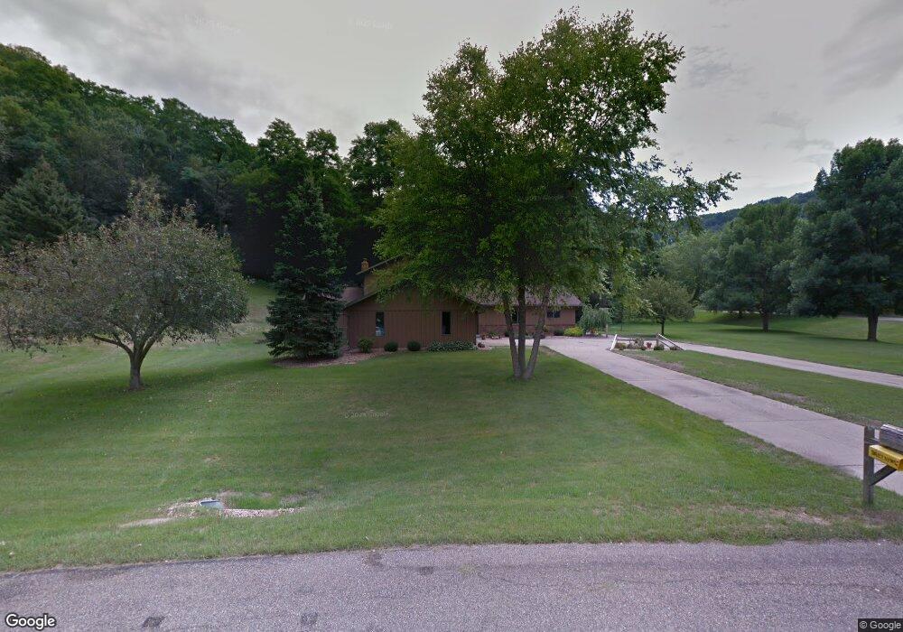 201 Thomas Ln, Winona, MN 55987 - photo 1