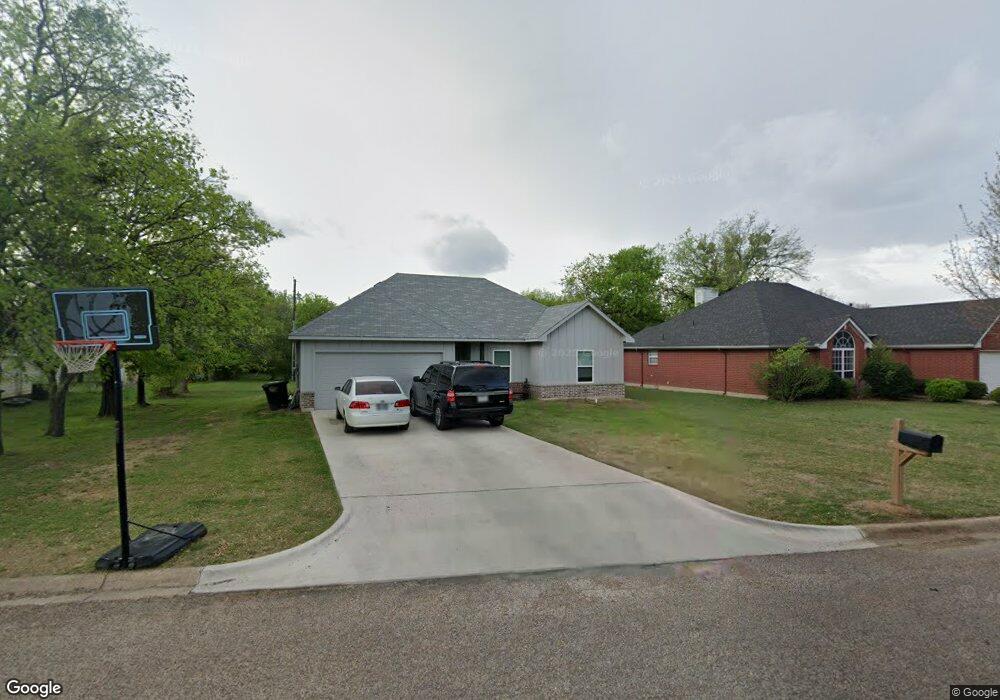 1211 Davis St, Cleburne, TX 76033 - photo 1