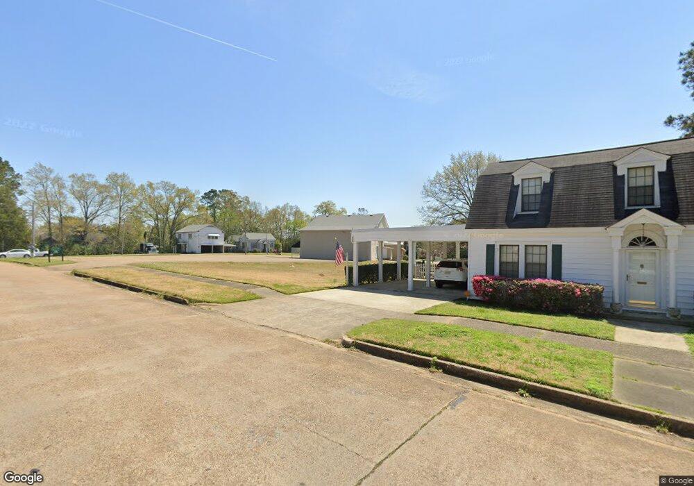 413 W Michigan Ave, McComb, MS 39648 - photo 1