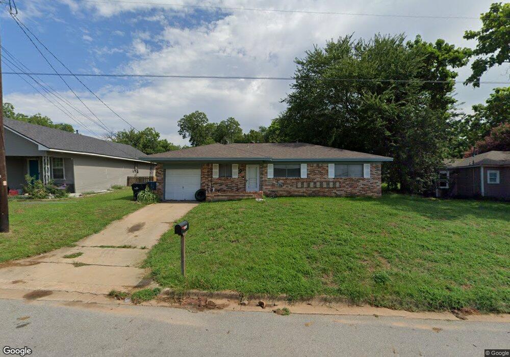 1005 W Coffin St, Denison, TX 75020 - photo 1