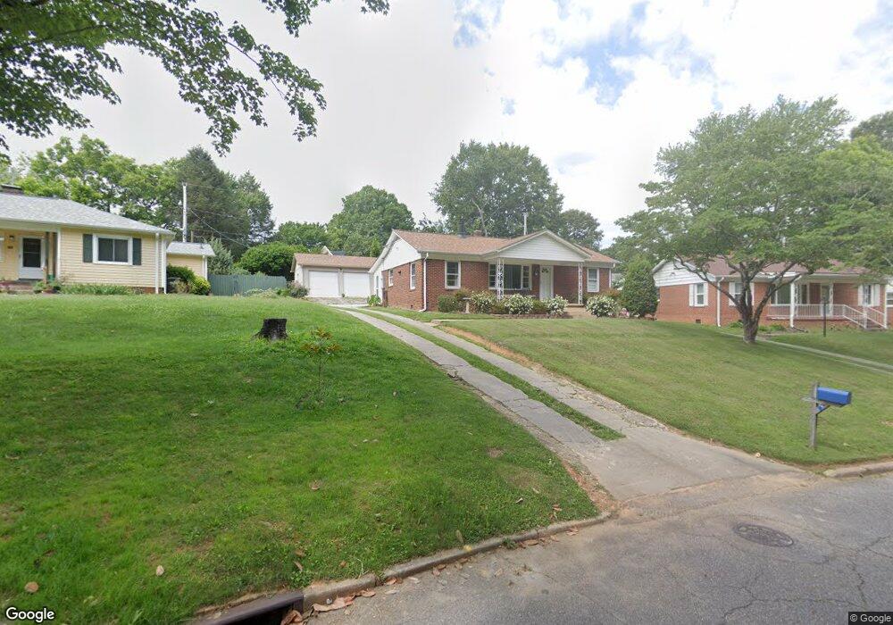 000 Greenway Dr, Statesville, NC 28677 - photo 1