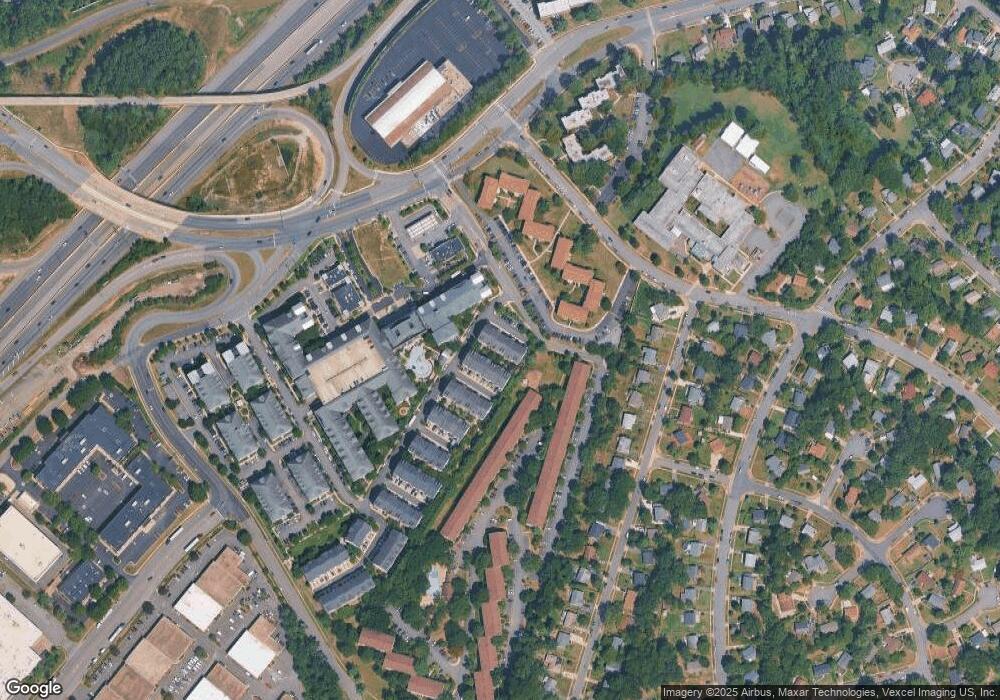 5611 Harrington Falls Ln unit T, Alexandria, VA 22312 - photo 1