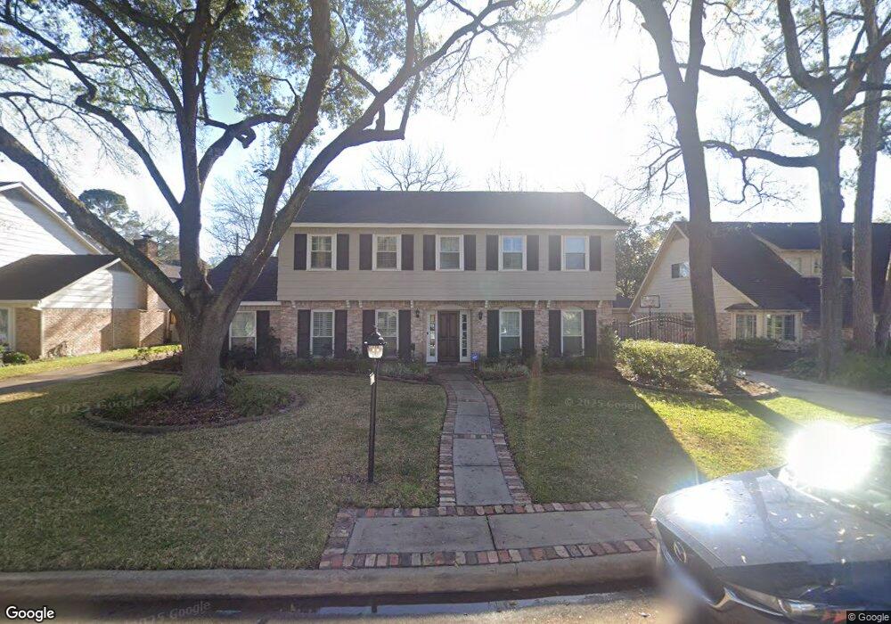 438 Southchester Ln, Houston, TX 77079 - photo 1