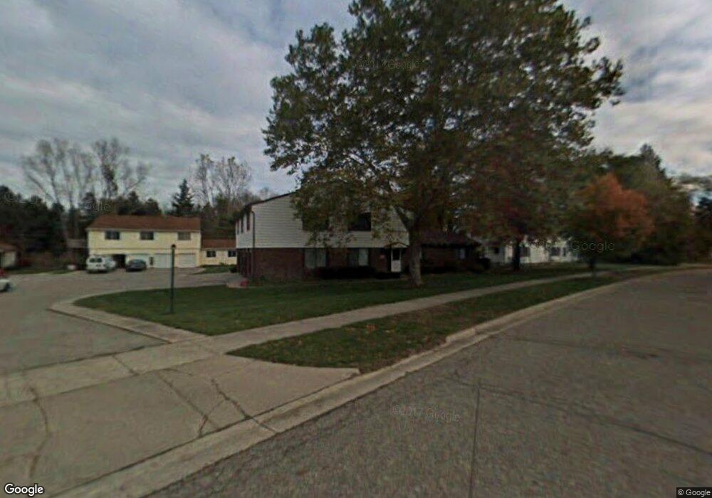 3918 Hunters Ridge Dr unit 4, Lansing, MI 48911 - photo 1