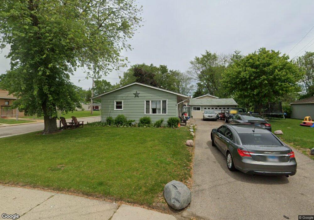 8 Austin Ave, Carpentersville, IL 60110 - photo 1
