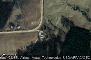 13223 275th St, Zwingle, IA 52079